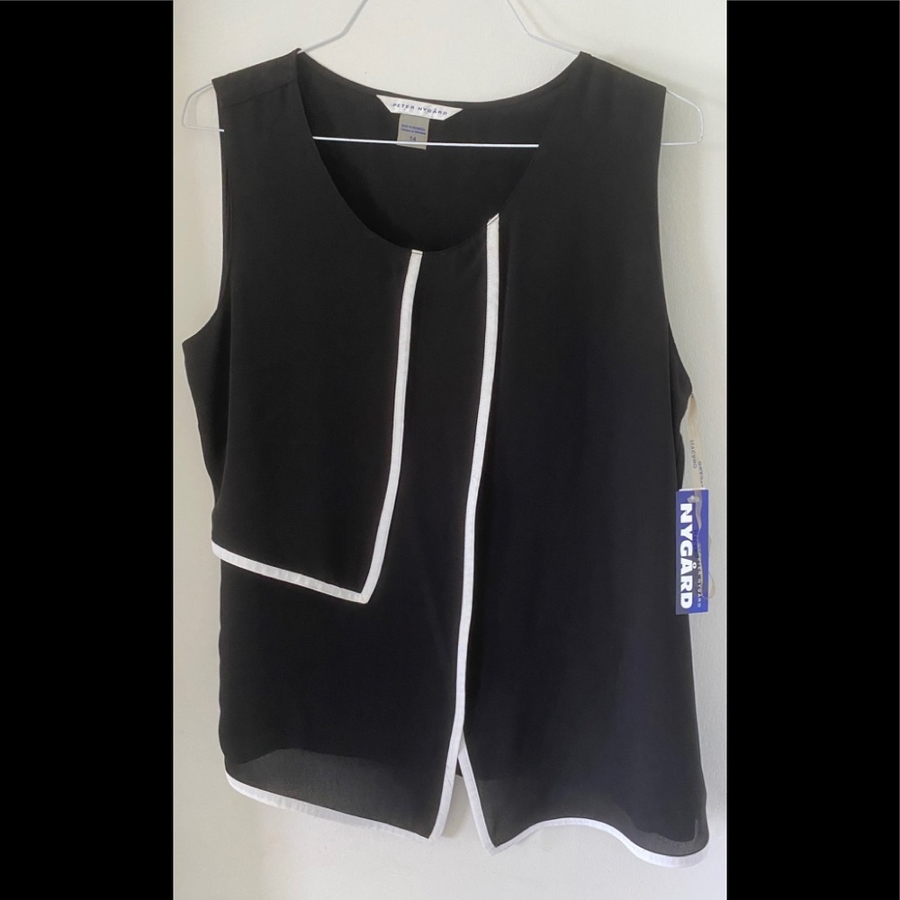 Peter Nygard Black top with white trim